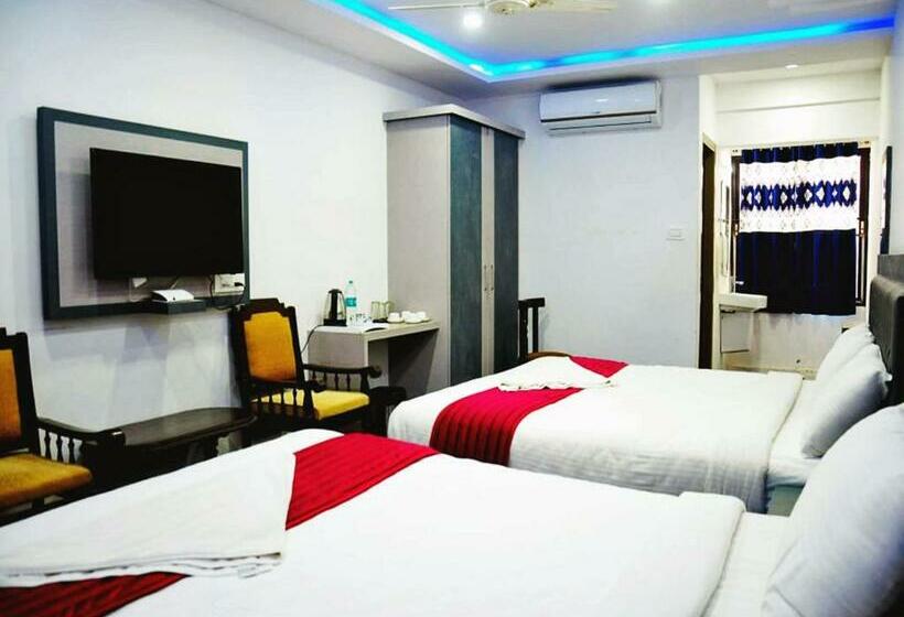 Staymaker Hotel Hill View