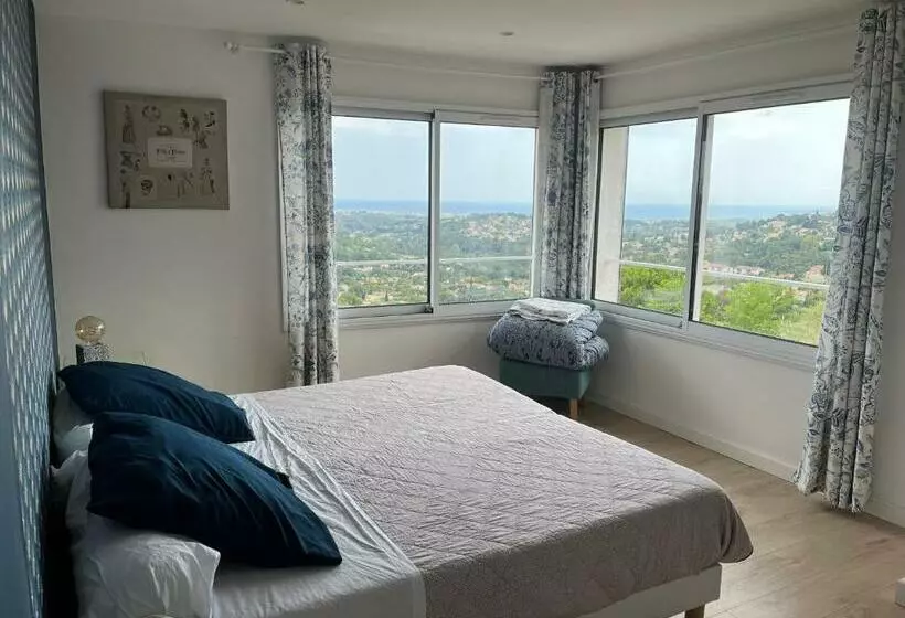 Superbe Haut De Villa Avec Vue Sur La Mer