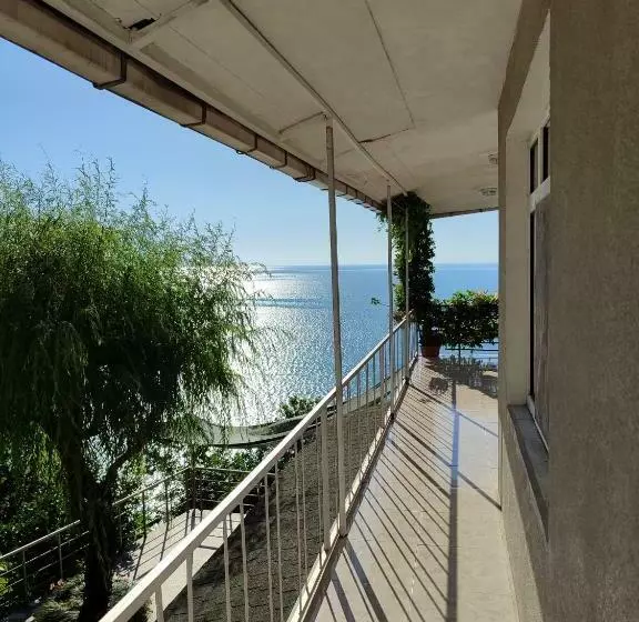 Kemer Köyü Kır Evi