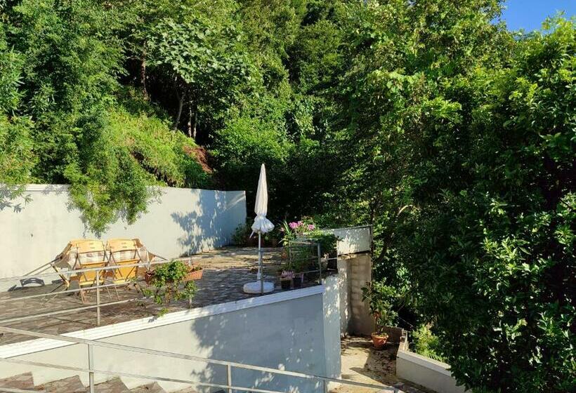 Kemer Köyü Kır Evi