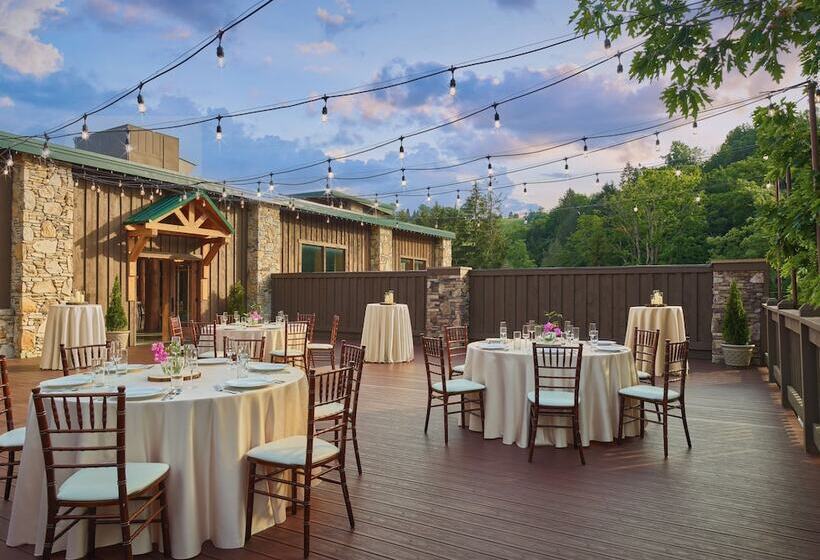 Slopeside Hotel By Seven Springs Resort