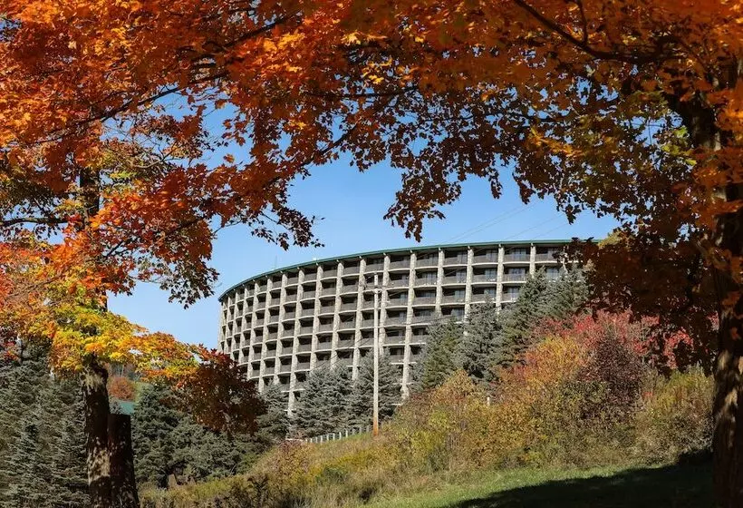 Slopeside Hotel By Seven Springs Resort