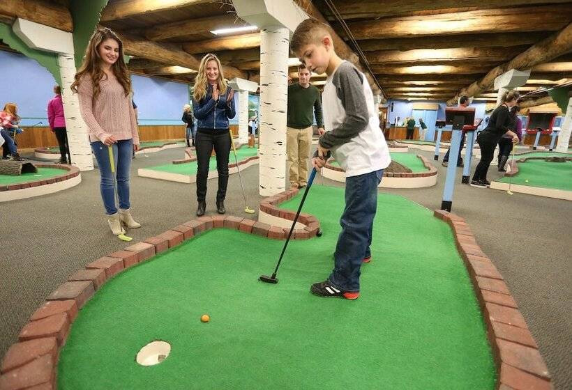 Slopeside Hotel By Seven Springs Resort