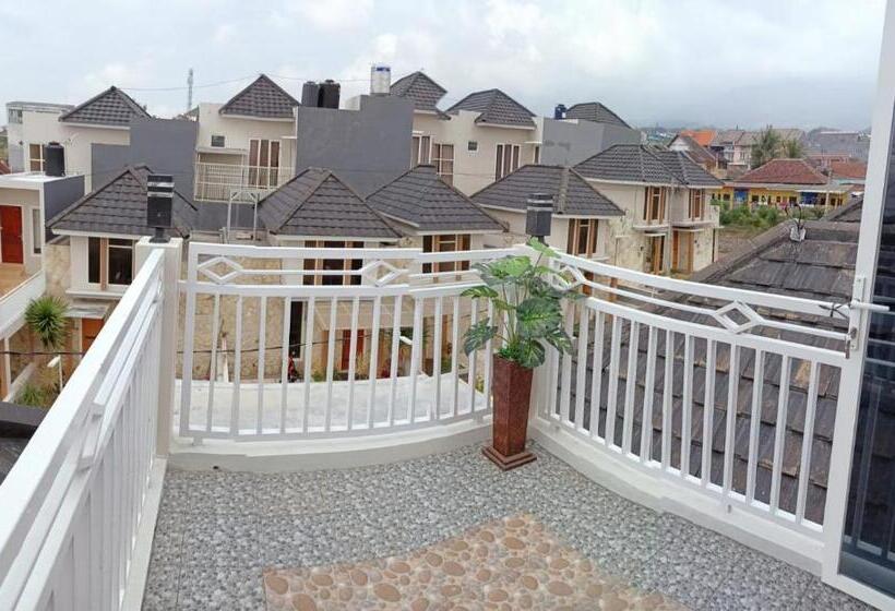 Villa Pesona Batu Residence 46