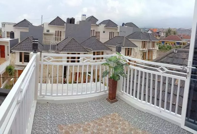 Villa Pesona Batu Residence 46