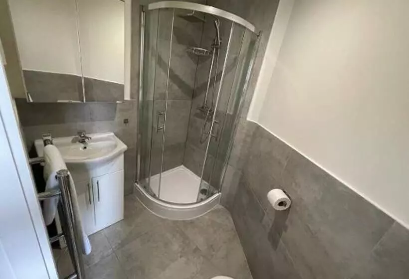 Webberley Stylish Studio 9a Twin Bed