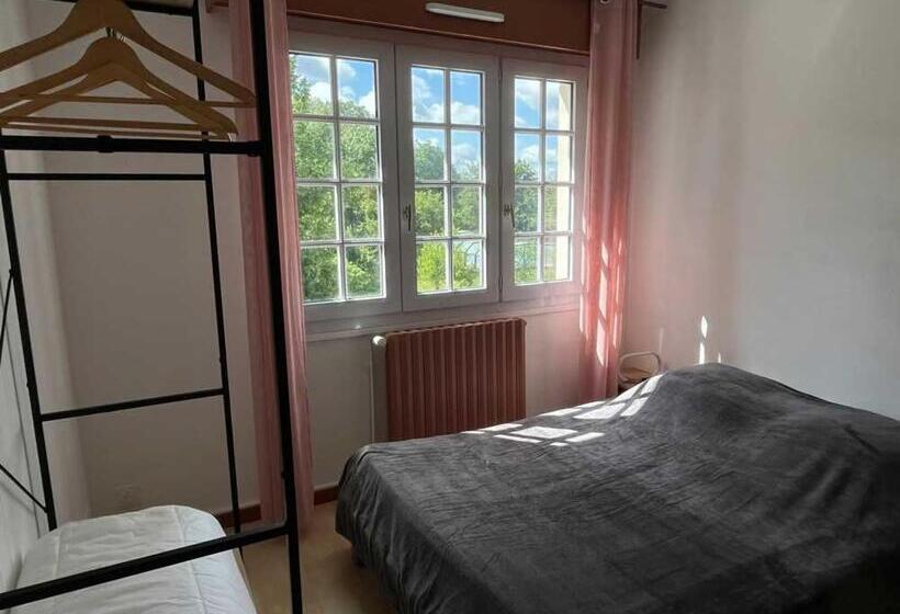 تختخواب و صبحانه La Fantasia