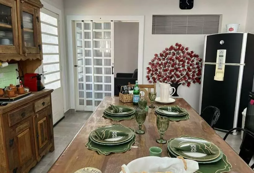 Casa Completa E Confortável Com Piscina, Churrasqueira, Wi Fi E Netflix   Excelente Localização Na C