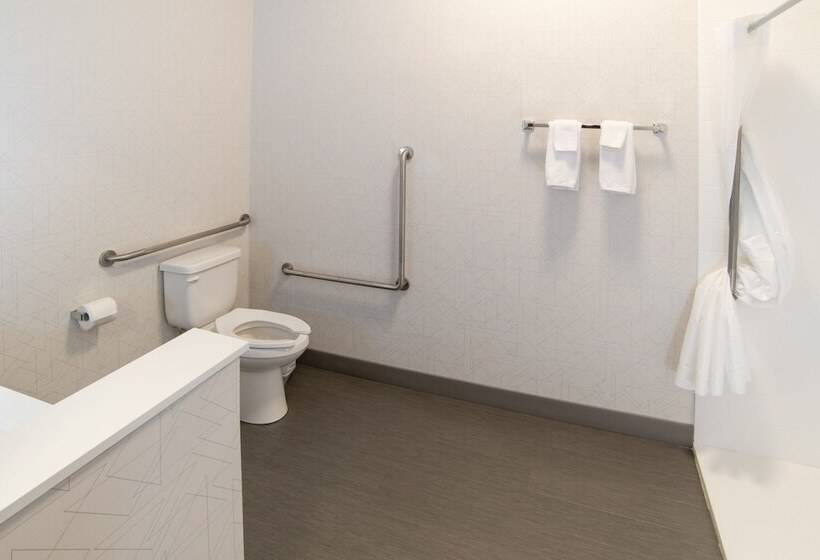 هتل Holiday Inn Express & Suites   Moose Jaw, An Ihg