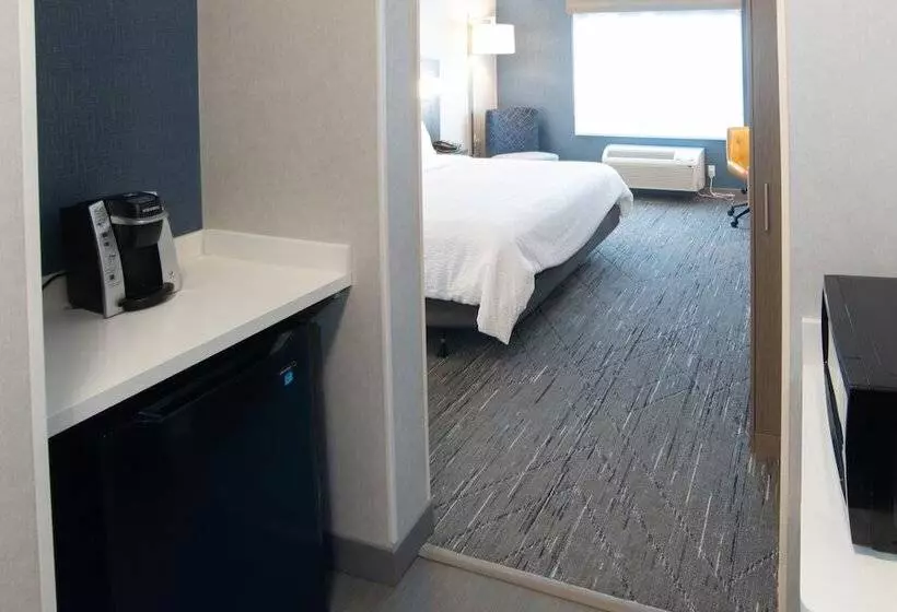 Hotelli Holiday Inn Express & Suites   Moose Jaw, An Ihg