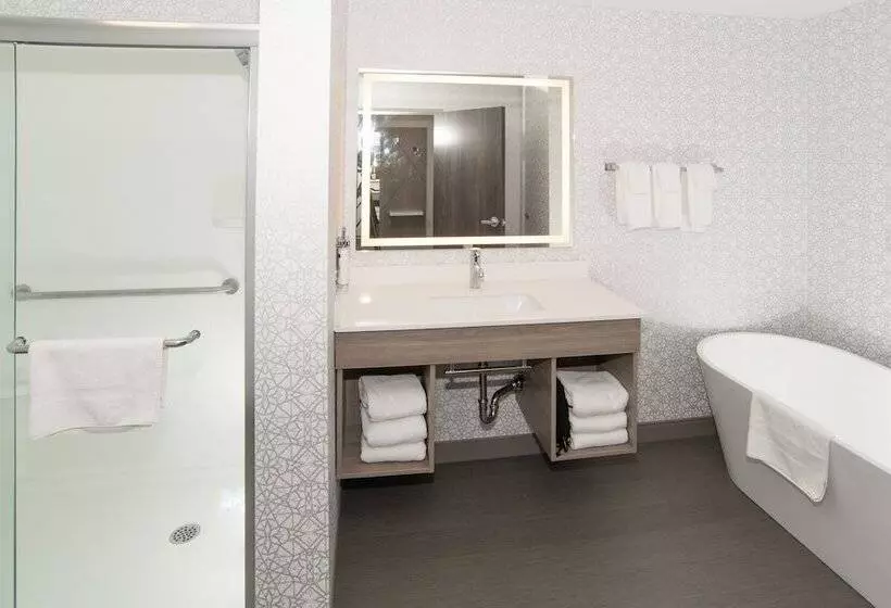 Hotelli Holiday Inn Express & Suites   Moose Jaw, An Ihg