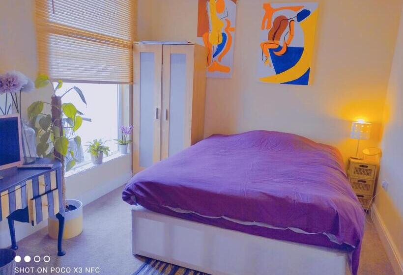 Magnolia House Guest Accommodation