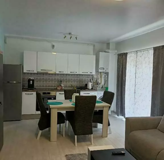 Apartament încântător Cu Terasa și Cada Cu Jeturi!