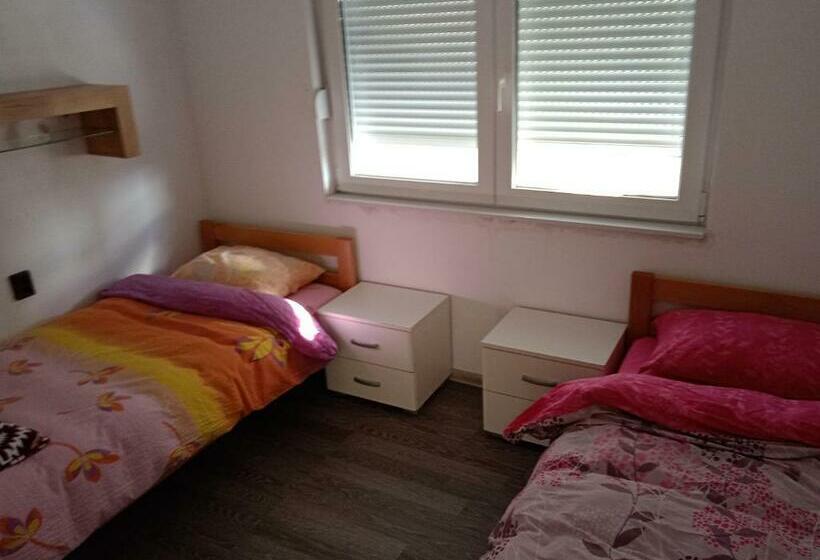 Apartman Nevera