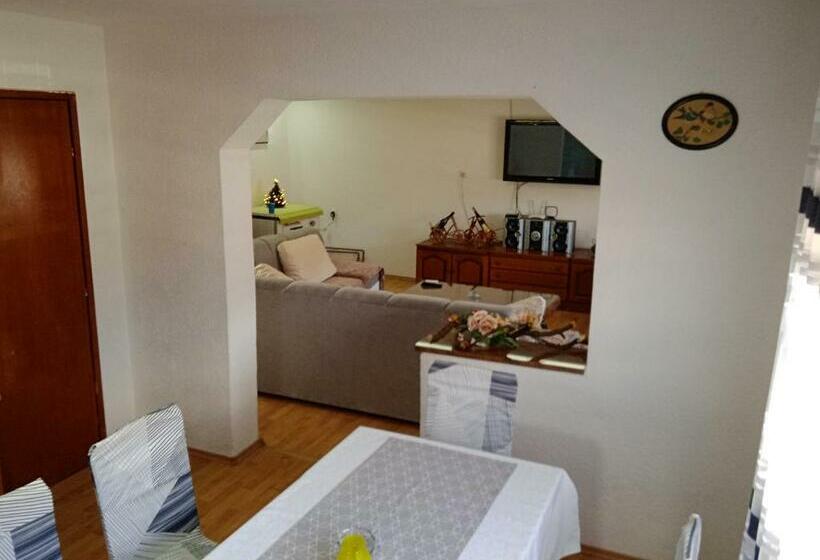 Apartman Nevera