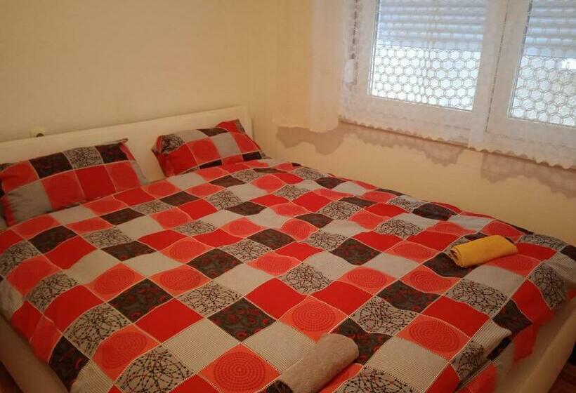 Apartman Nevera