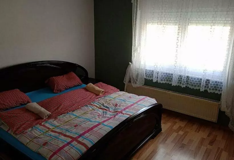 Apartman Nevera