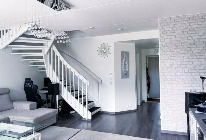 Avara, Ylellinen Kaksikerroksinen Huoneisto