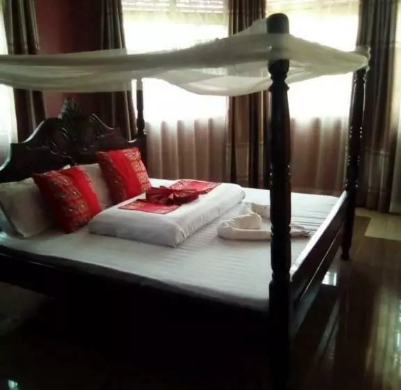 تختخواب و صبحانه A &j Holiday Suites