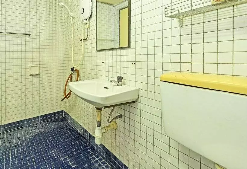 Hotelli Oyo 90599 Villa De Rose