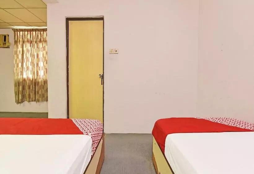 Hotelli Oyo 90599 Villa De Rose