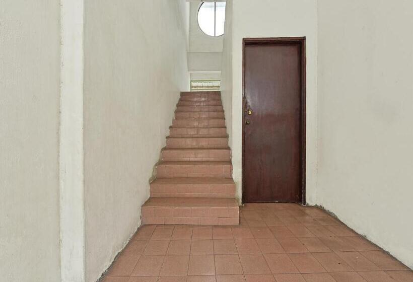 Hotel Oyo 90599 Villa De Rose