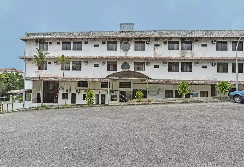 Hotelli Oyo 90599 Villa De Rose