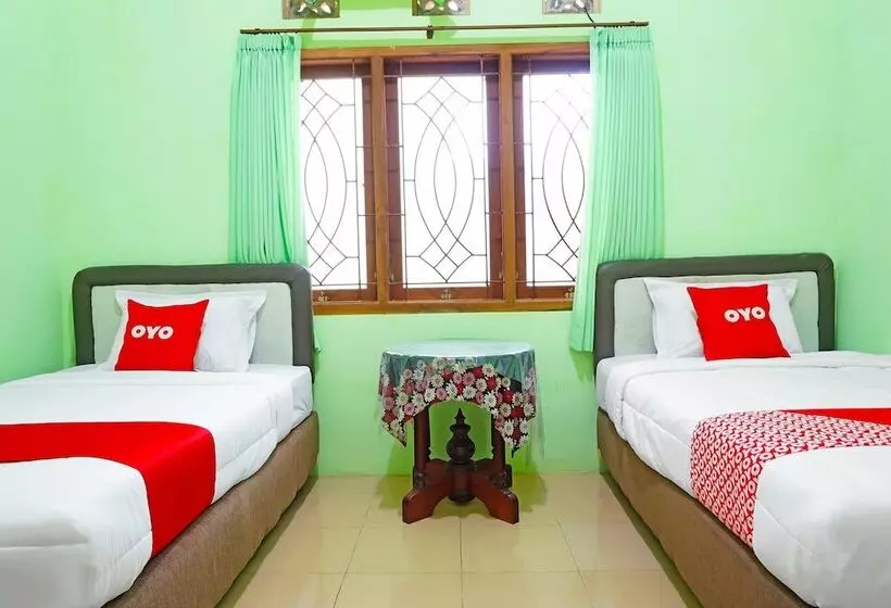 ホテル Oyo 91568 Trisna Srabah Resort Homestay & Resto