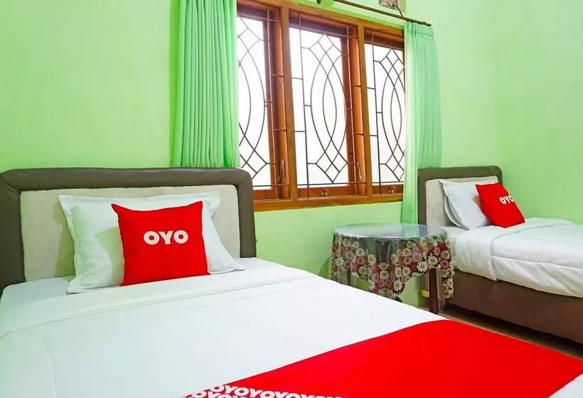 ホテル Oyo 91568 Trisna Srabah Resort Homestay & Resto