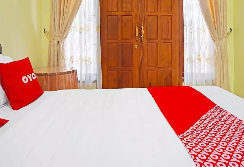 ホテル Oyo 91568 Trisna Srabah Resort Homestay & Resto