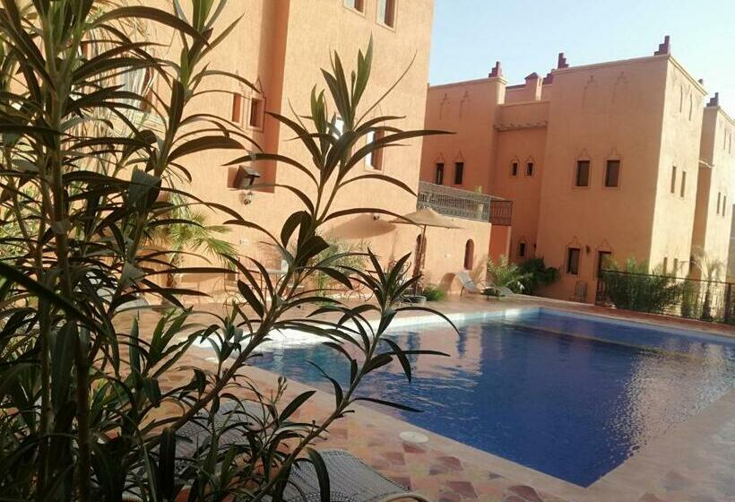 Отель Riad Ouinz