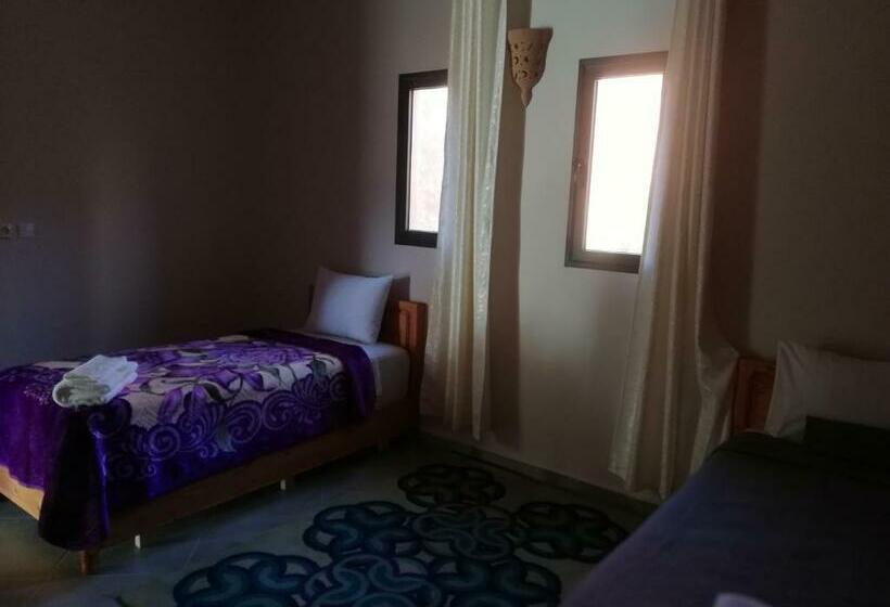 Отель Riad Ouinz