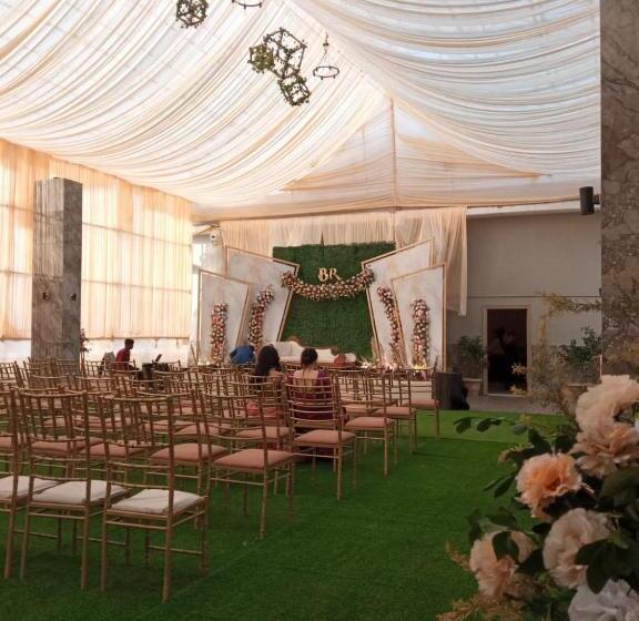 Hotel Mirana , Tinsukia