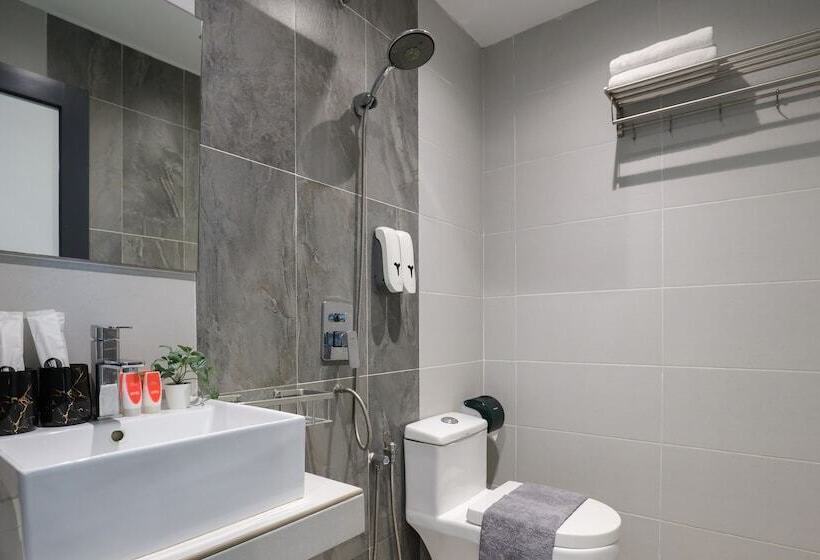 Trevor Hotel By I Housing