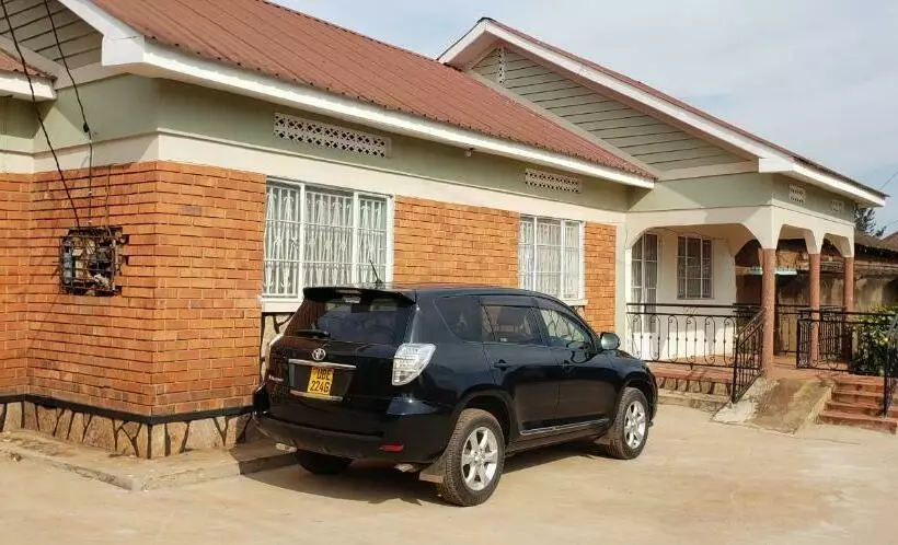 Max Crib