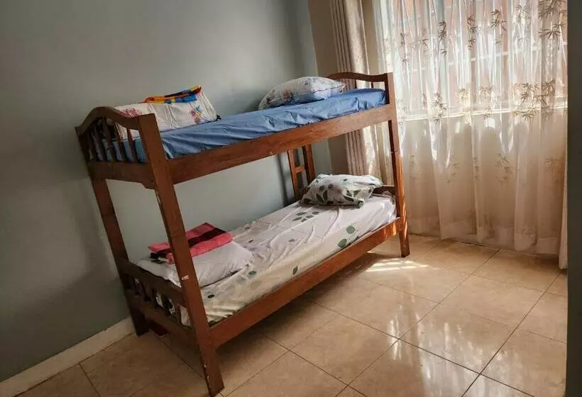 Max Crib