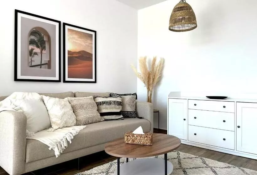 The Palm 1 Apartment   Family Friendly, Free Parking, Central, Self Check In