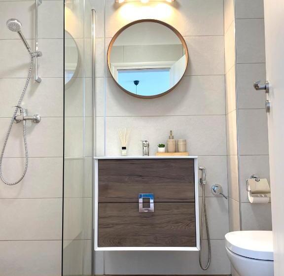 The Palm 1 Apartment Family Friendly, Free Parking, Central, Self Check In