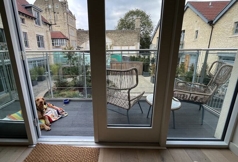 Walcot Yard, Bath