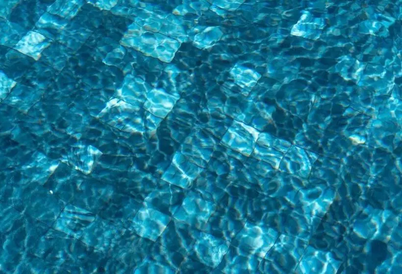 豪华海滨5卧室泳池别墅