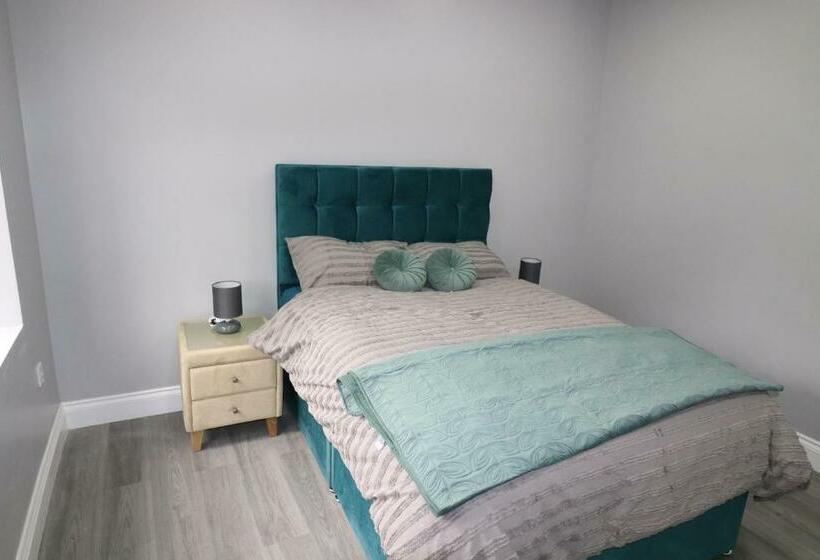 First Floor 1 Bed Flat 4