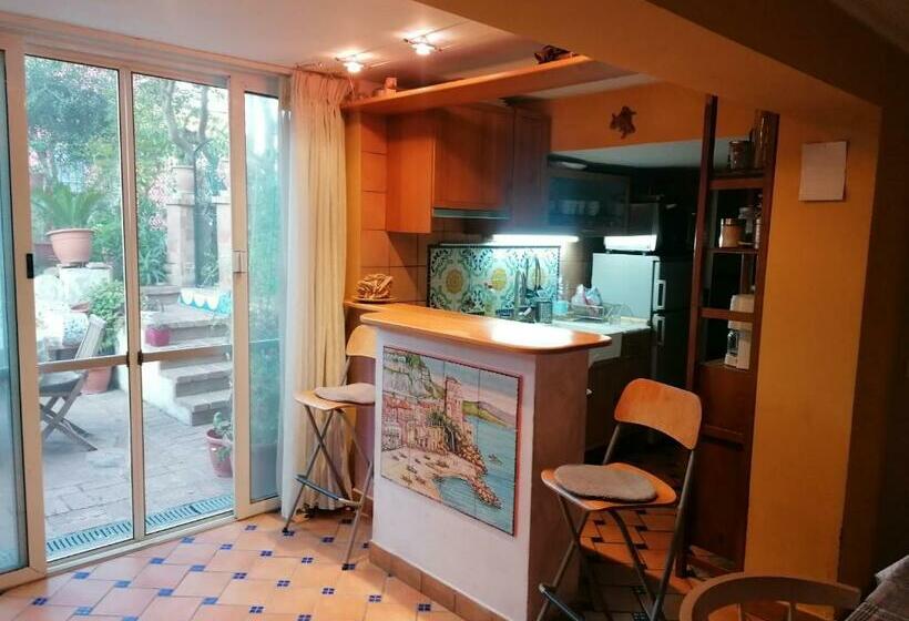 Palmarosa Apartments