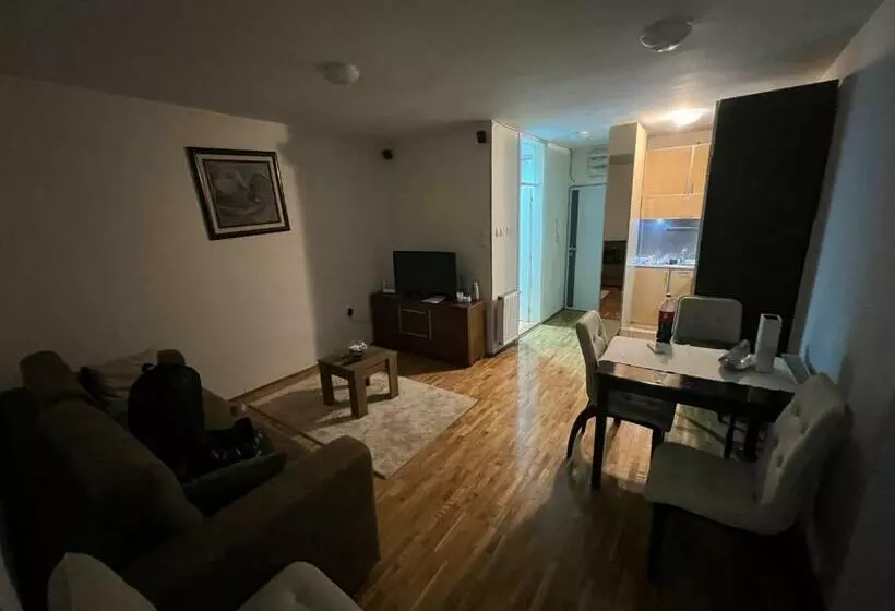 Sad Apartman