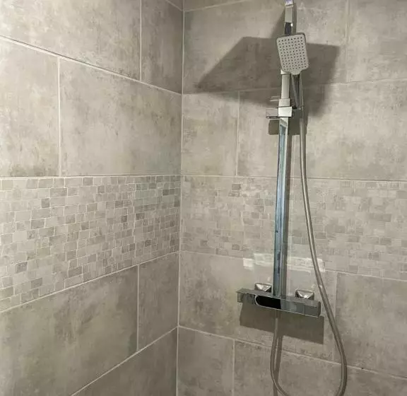 Le P Tit Montjoux   Appart Avec Jardin Proche Gare