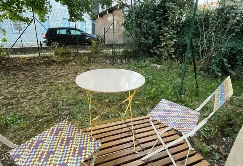 Le P Tit Montjoux   Appart Avec Jardin Proche Gare