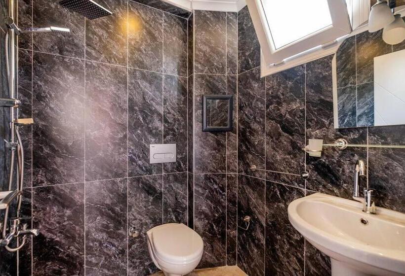 Sessiz Sakin Manzaralı Sauna Ve Jakuzili,müstakil Havuzlu Villa