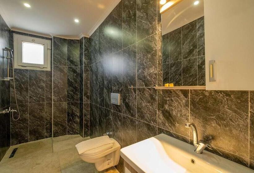 Sessiz Sakin Manzaralı Sauna Ve Jakuzili,müstakil Havuzlu Villa