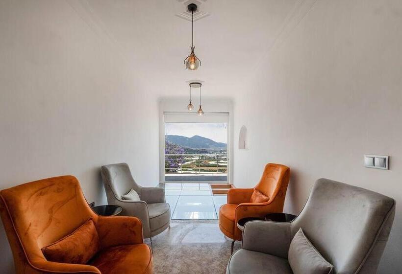 Sessiz Sakin Manzaralı Sauna Ve Jakuzili,müstakil Havuzlu Villa