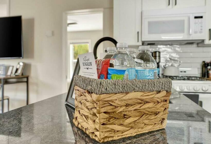 Stylish Luxury Home Near The Beach & Downtown