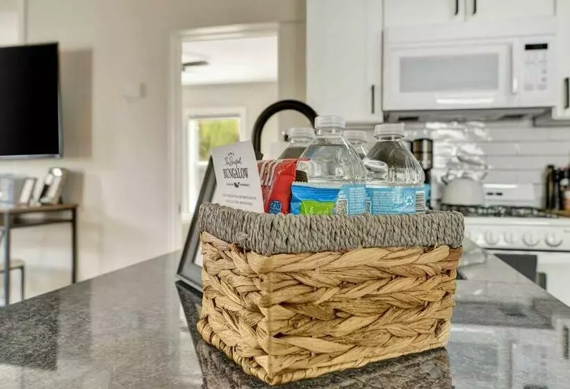 Stylish Luxury Home Near The Beach & Downtown